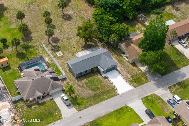 271 Dorado Avenue NE, Palm Bay, FL 32907