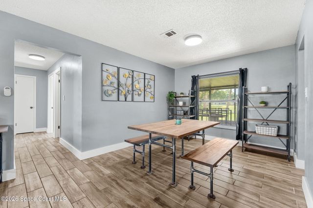 271 Dorado Avenue NE, Palm Bay, FL 32907