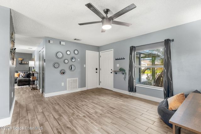 271 Dorado Avenue NE, Palm Bay, FL 32907