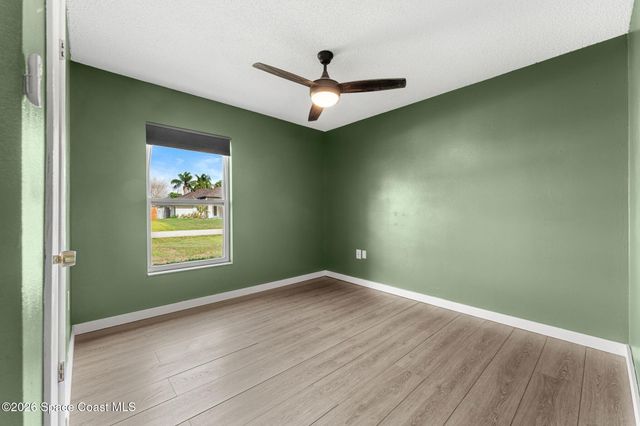 271 Dorado Avenue NE, Palm Bay, FL 32907