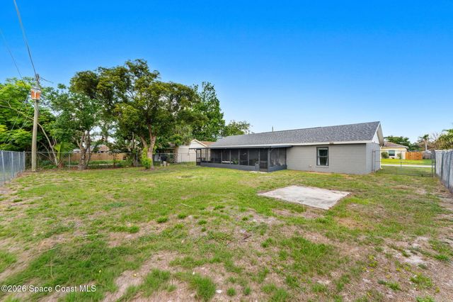 271 Dorado Avenue NE, Palm Bay, FL 32907