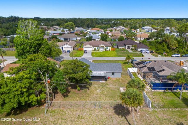 271 Dorado Avenue NE, Palm Bay, FL 32907