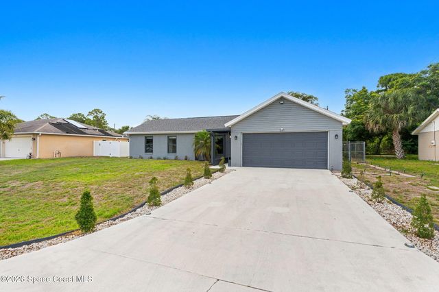 271 Dorado Avenue NE, Palm Bay, FL 32907