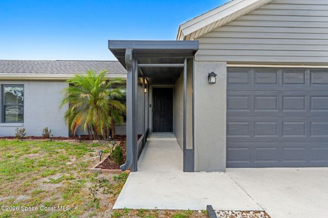 271 Dorado Avenue NE, Palm Bay, FL 32907
