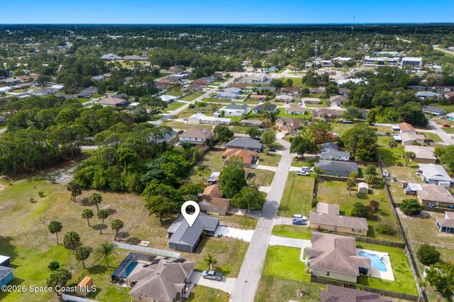 271 Dorado Avenue NE, Palm Bay, FL 32907