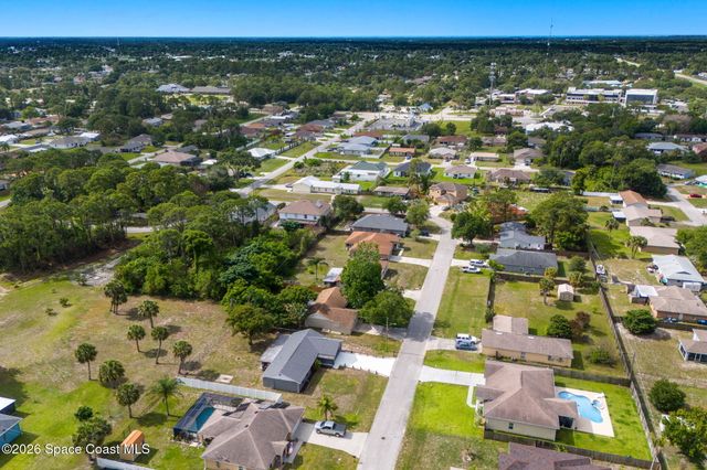 271 Dorado Avenue NE, Palm Bay, FL 32907