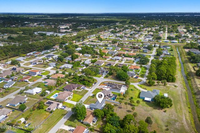 271 Dorado Avenue NE, Palm Bay, FL 32907