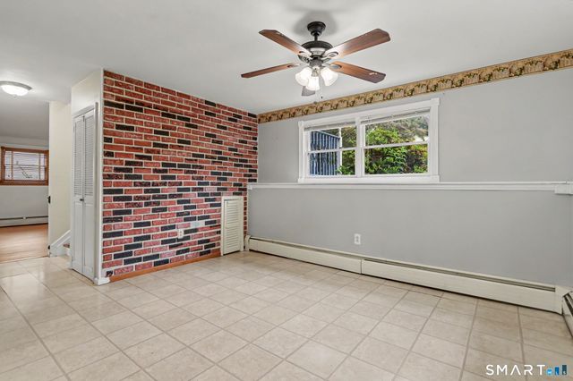 79 Green Meadow Road, Milford, CT 06461