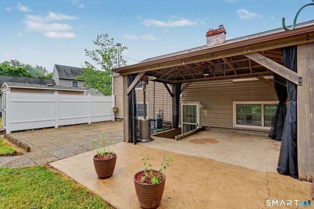 79 Green Meadow Road, Milford, CT 06461