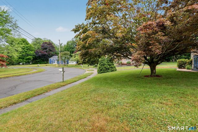 79 Green Meadow Road, Milford, CT 06461
