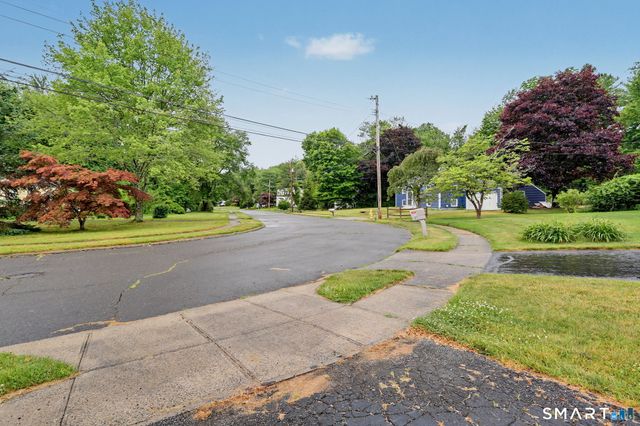 79 Green Meadow Road, Milford, CT 06461