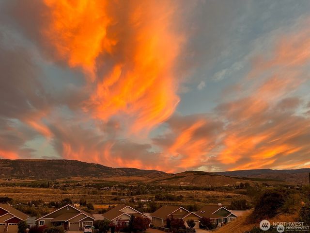 2835 Aspen Shores Drive, East Wenatchee, WA 98802