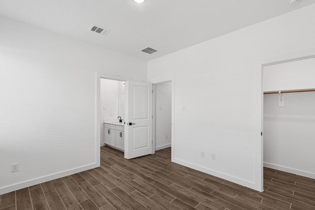 11614 Old Fashion Circle, Mont Belvieu, TX 77535