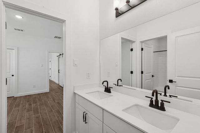 11614 Old Fashion Circle, Mont Belvieu, TX 77535