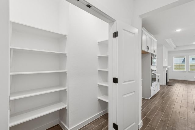 11614 Old Fashion Circle, Mont Belvieu, TX 77535