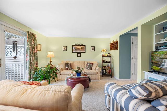 72 Wildersburg Common, Barre Town, VT 05461
