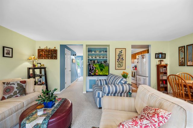 72 Wildersburg Common, Barre Town, VT 05461