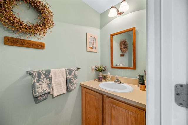 72 Wildersburg Common, Barre Town, VT 05461