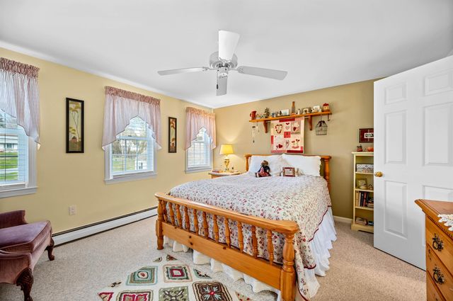 72 Wildersburg Common, Barre Town, VT 05461