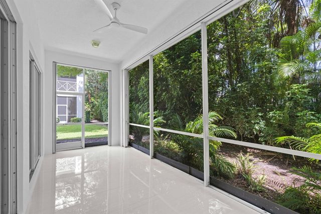 127 Palm Bay Terrace A, Palm Beach Gardens, FL 33418
