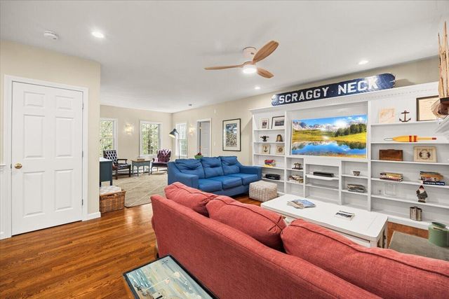 2 Boulder Road, Cataumet, MA 02534