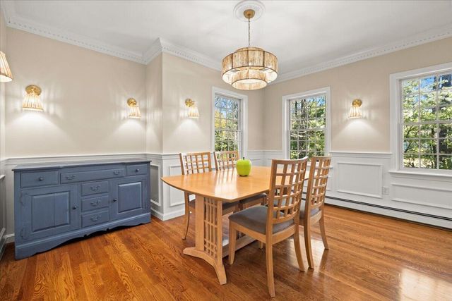 2 Boulder Road, Cataumet, MA 02534