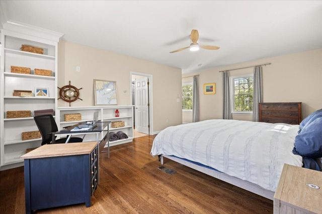 2 Boulder Road, Cataumet, MA 02534