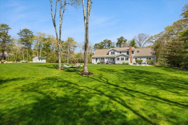 2 Boulder Road, Cataumet, MA 02534