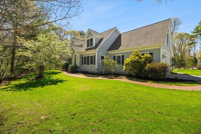2 Boulder Road, Cataumet, MA 02534