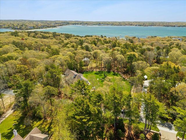 2 Boulder Road, Cataumet, MA 02534