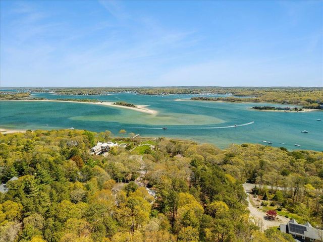 2 Boulder Road, Cataumet, MA 02534