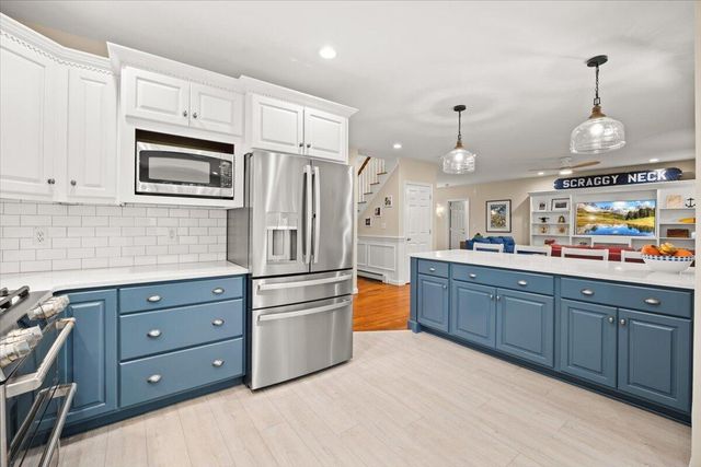 2 Boulder Road, Cataumet, MA 02534