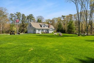 2 Boulder Road, Cataumet, MA 02534