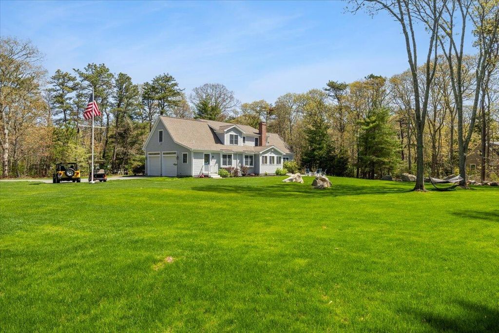 2 Boulder Road, Cataumet, MA 02534