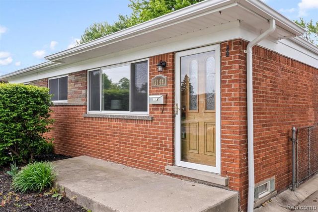 13144 Stamford Avenue, Warren, MI 48089
