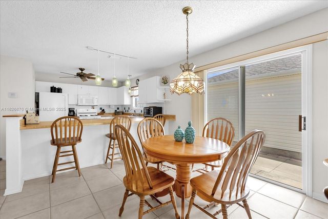 17695 SE 84th Peyton CT, Other City - In The State Of Florida, FL 32162