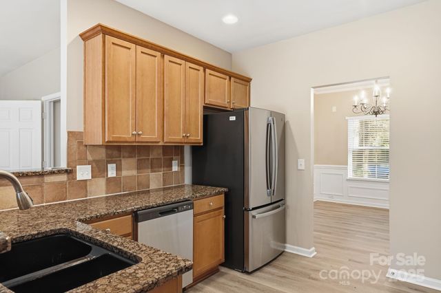 10012 Barrands Lane, Charlotte, NC 28278