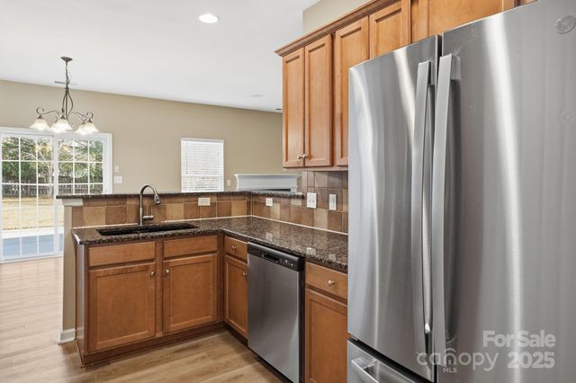 10012 Barrands Lane, Charlotte, NC 28278