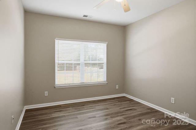 10012 Barrands Lane, Charlotte, NC 28278