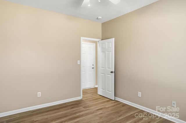 10012 Barrands Lane, Charlotte, NC 28278