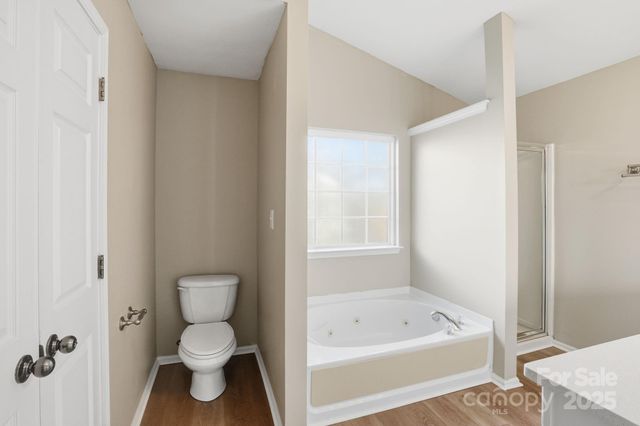 10012 Barrands Lane, Charlotte, NC 28278