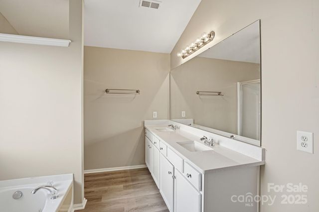 10012 Barrands Lane, Charlotte, NC 28278