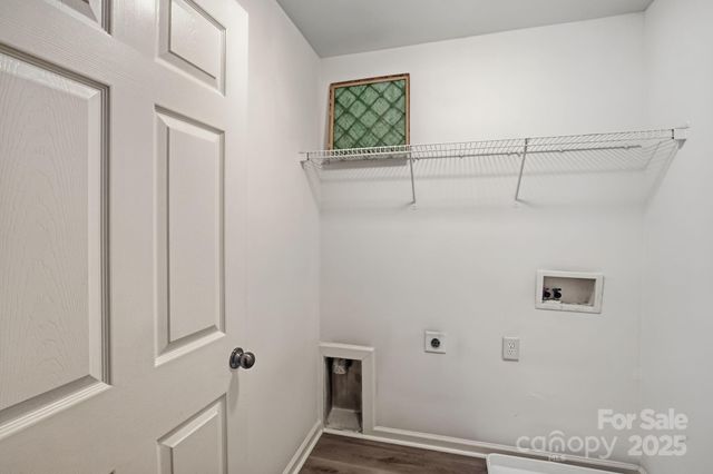 10012 Barrands Lane, Charlotte, NC 28278