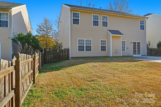 10012 Barrands Lane, Charlotte, NC 28278