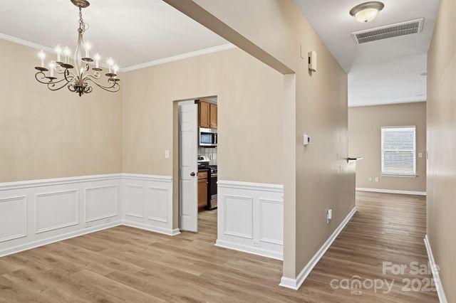 10012 Barrands Lane, Charlotte, NC 28278