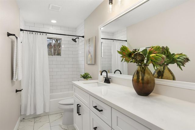 9002 San Jose Avenue, Texas City, TX 77591