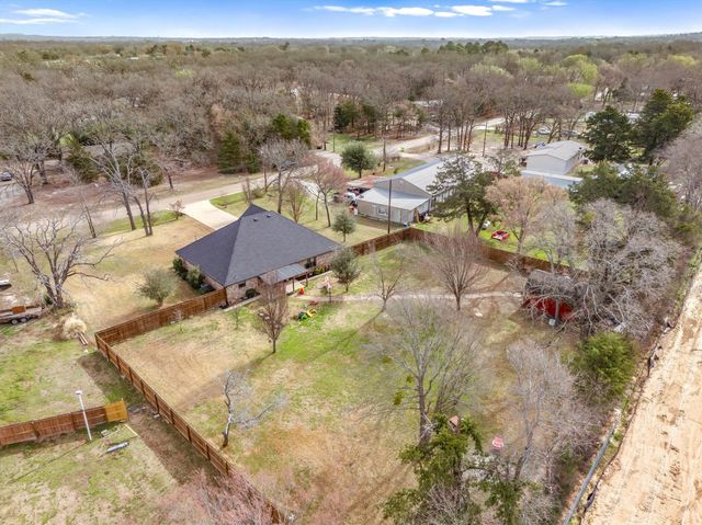 671 Vz County Road 2122, Canton, TX 75103