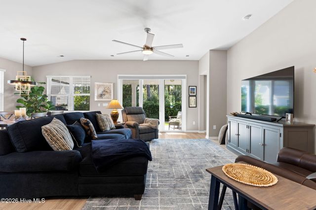 8864 Lagonia Court NW, Calabash, NC 28467