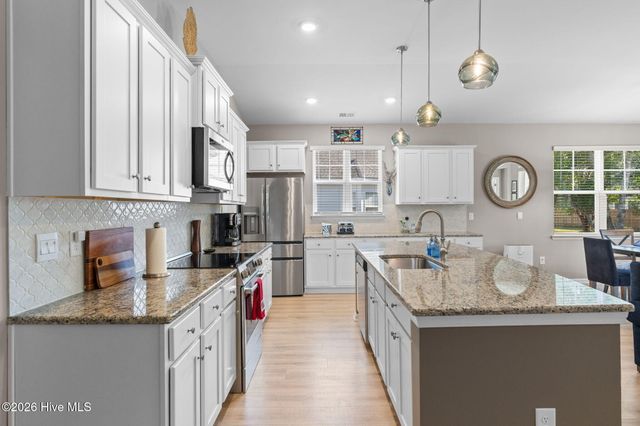 8864 Lagonia Court NW, Calabash, NC 28467