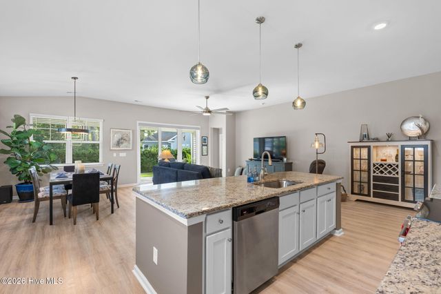 8864 Lagonia Court NW, Calabash, NC 28467
